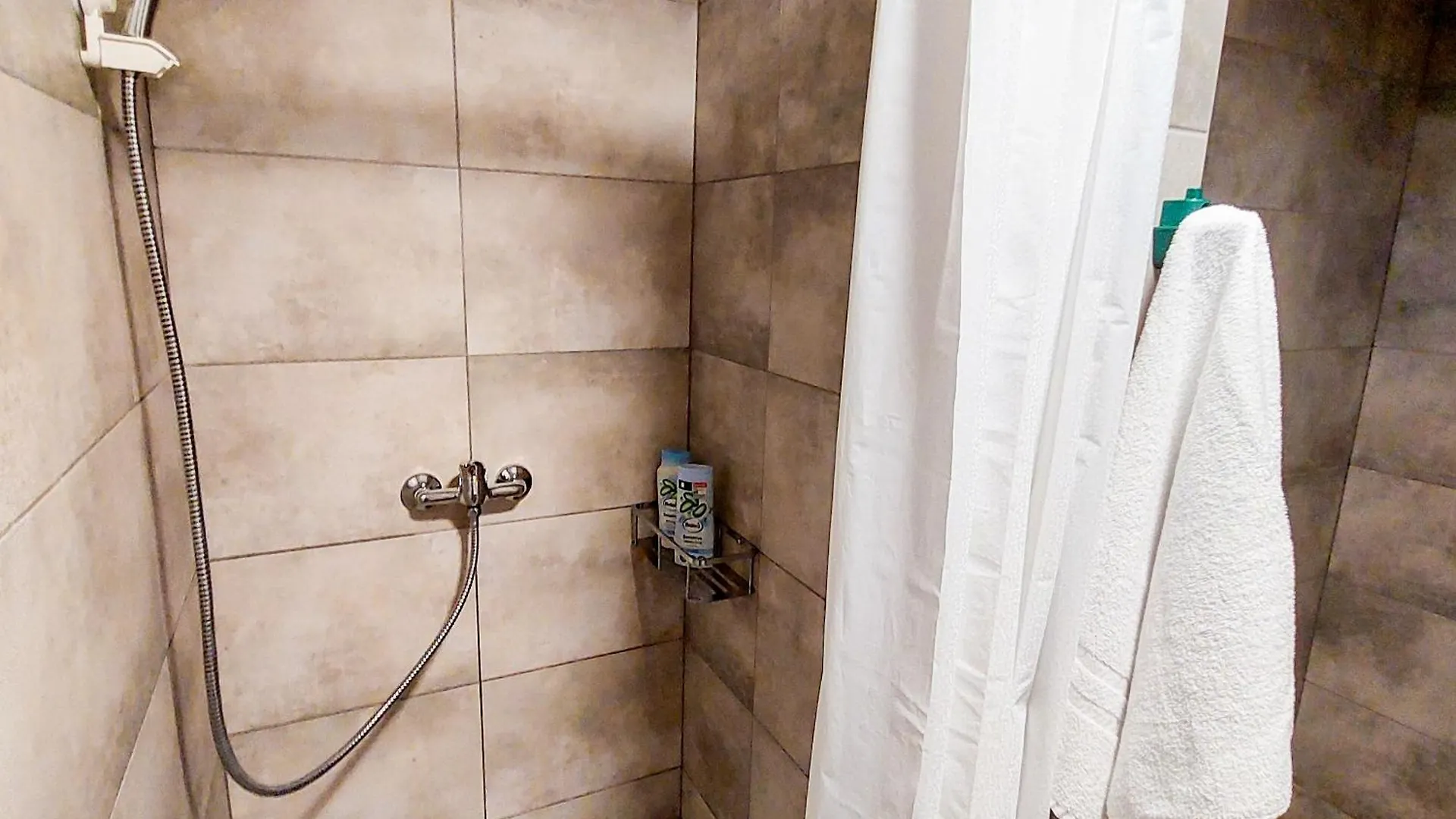 Single Room B5 In Prague 7