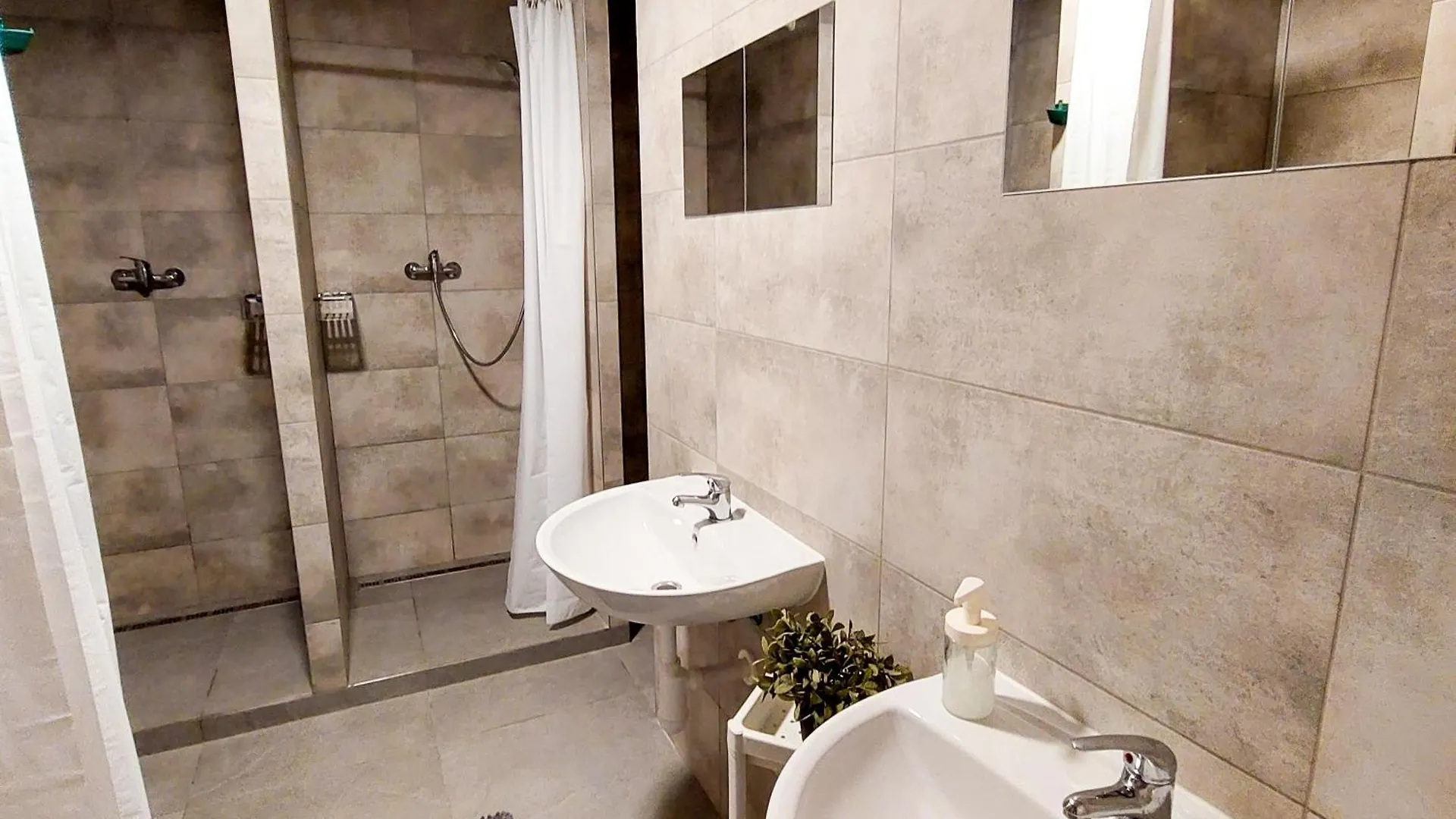 Single Room B5 In Prague 7 Quarto em Acomodações Particulares