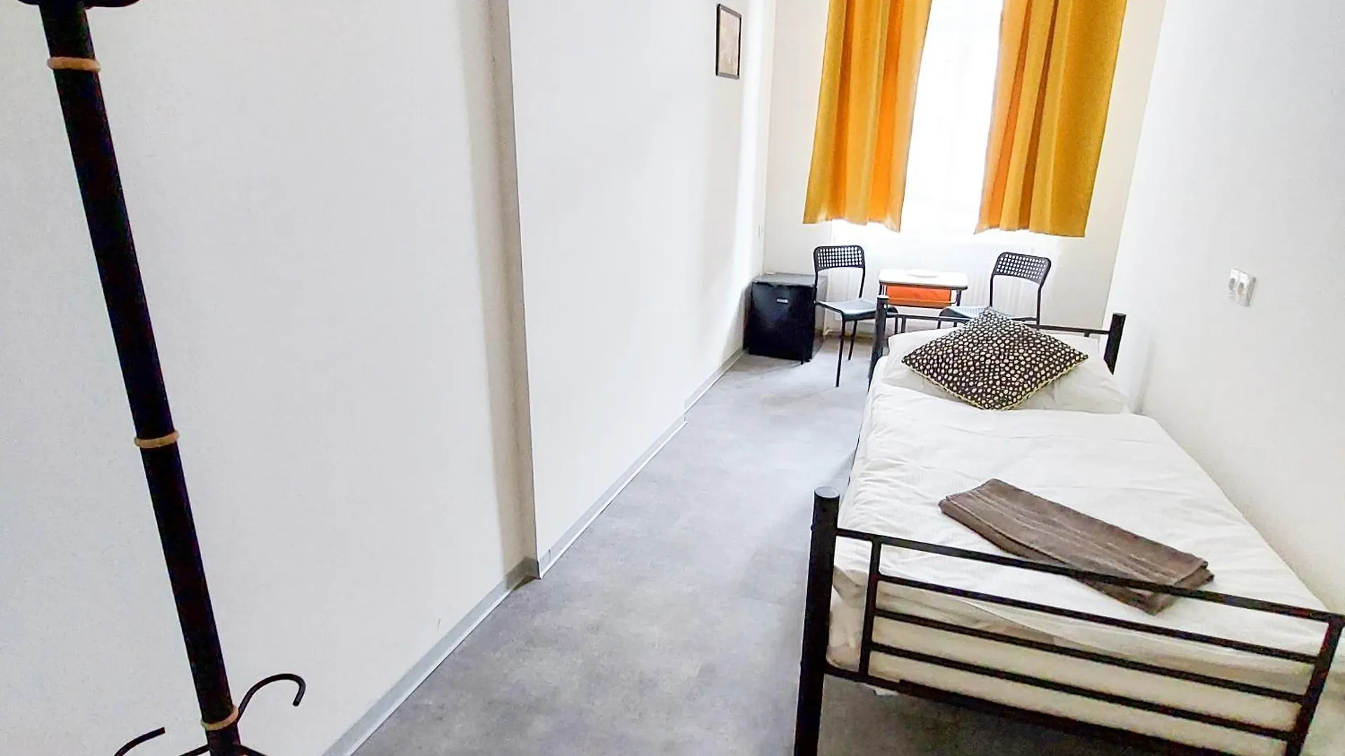 Single Room B5 In Prague 7