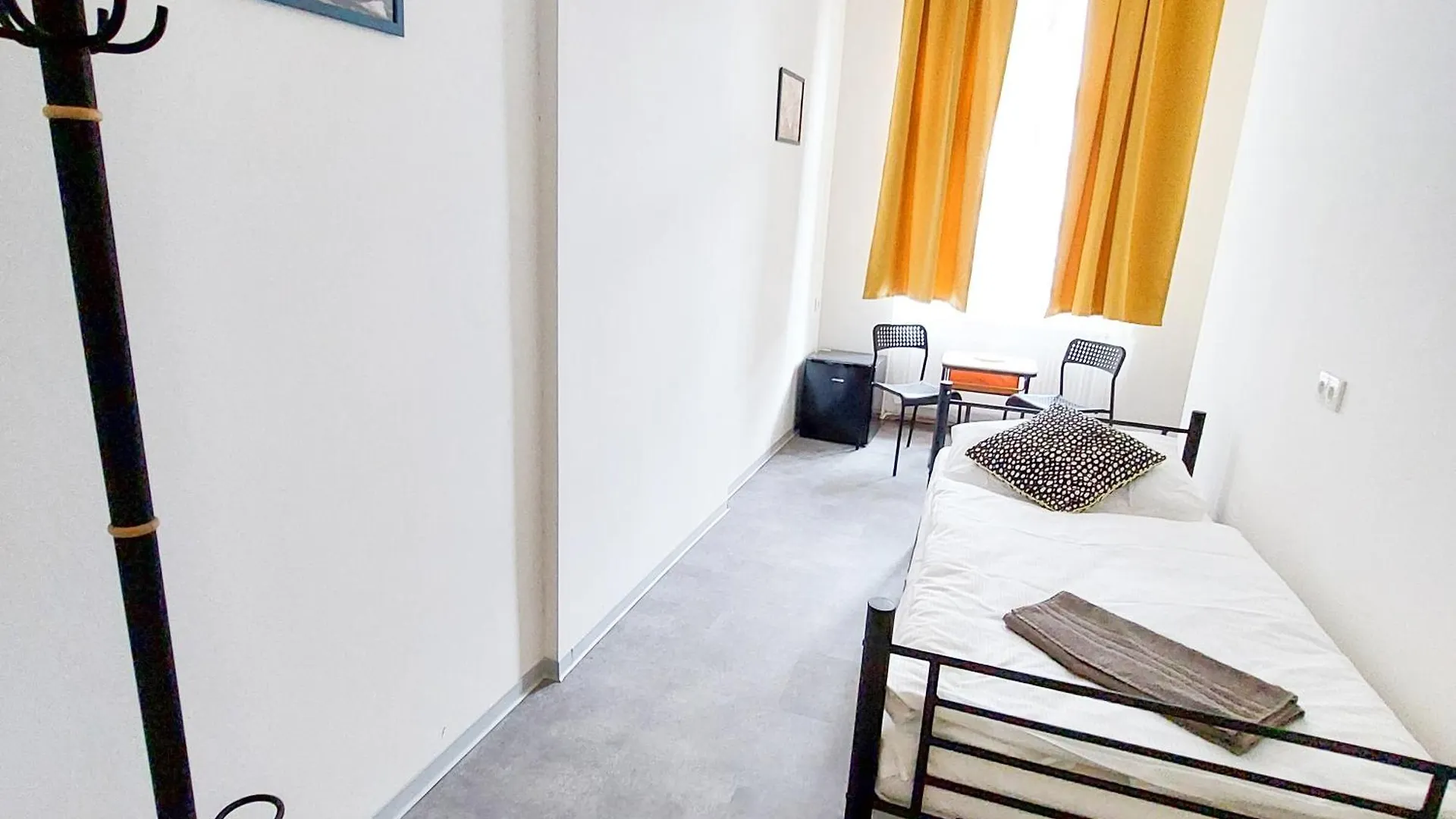 Single Room B5 In Prague 7 0*,  República Checa